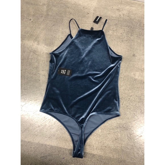 SOLD 🤍 - Picture 2 of 6